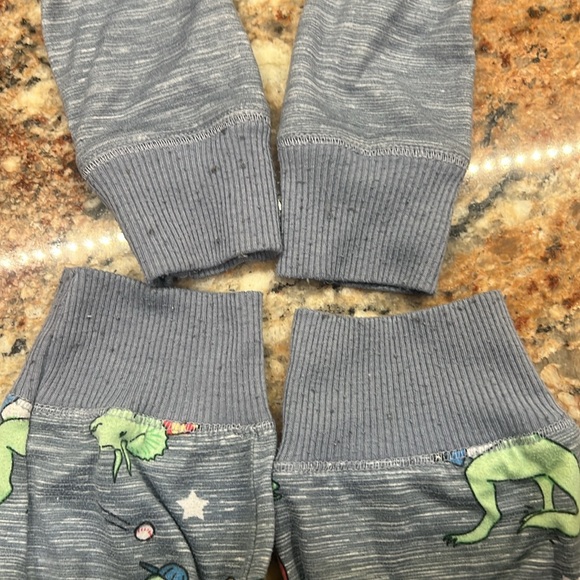 Boys Size Small, Dinosaur Sports Pajama Set - Picture 6 of 8